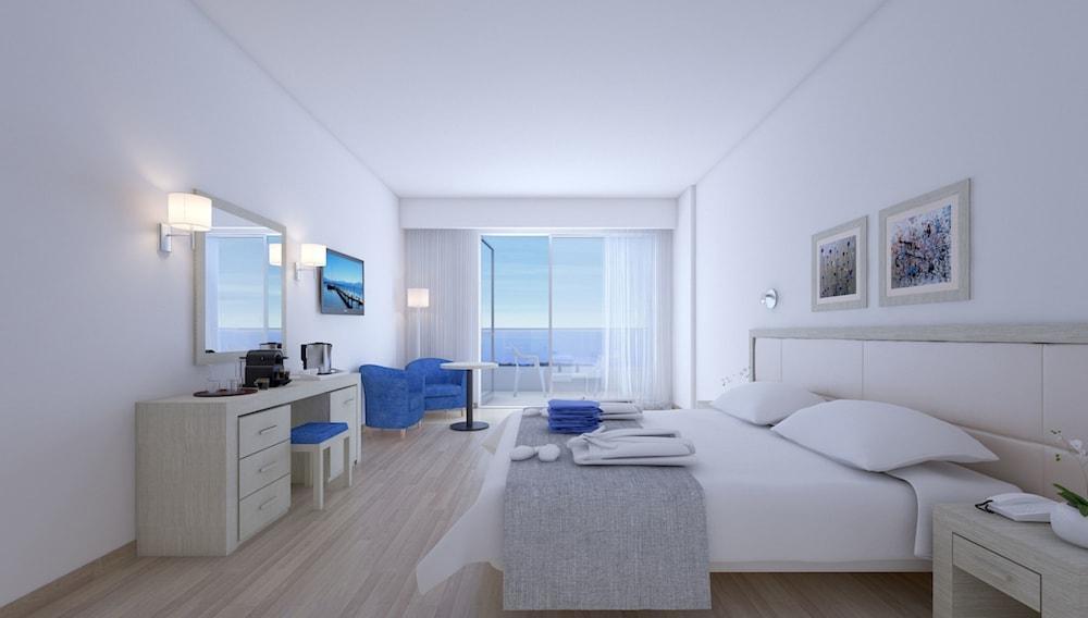 The Golden Coast Beach Hotel Pernera Dış mekan fotoğraf