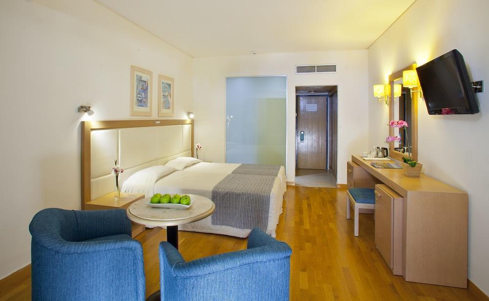 The Golden Coast Beach Hotel Pernera Dış mekan fotoğraf