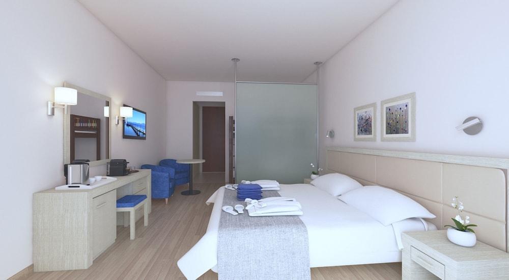 The Golden Coast Beach Hotel Pernera Dış mekan fotoğraf